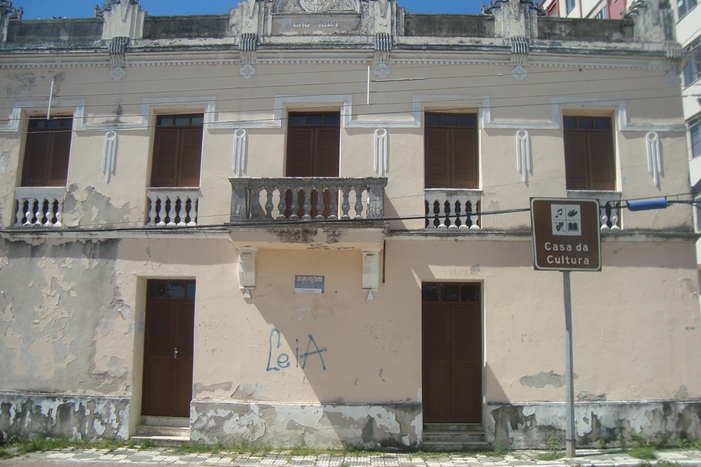 Sede provisória da Biblioteca Pública Municipal abre as portas